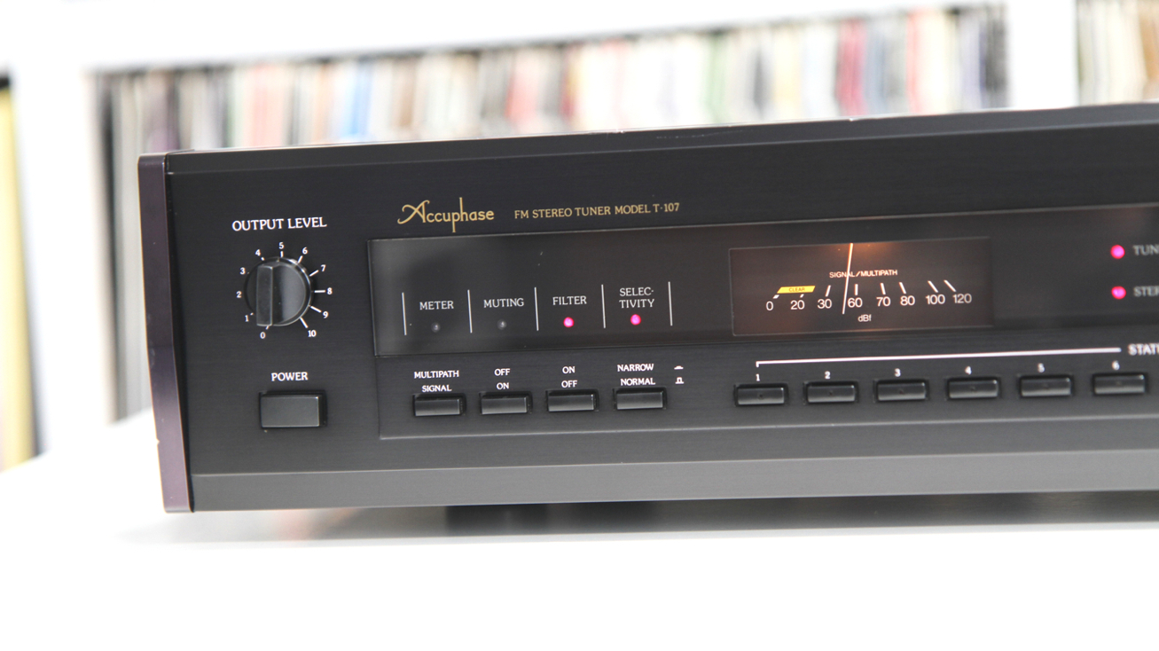 ACCUPHASE T-107