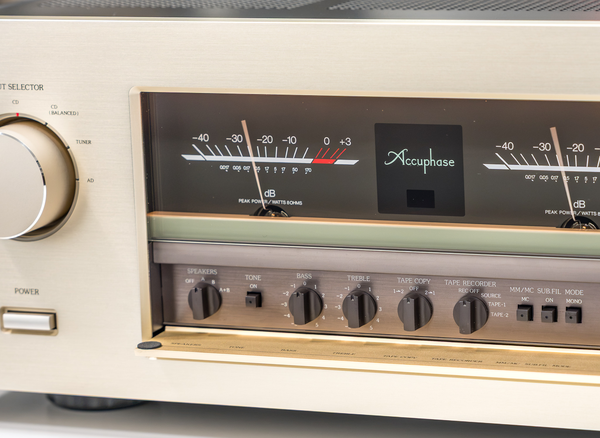 ACCUPHASE E-406